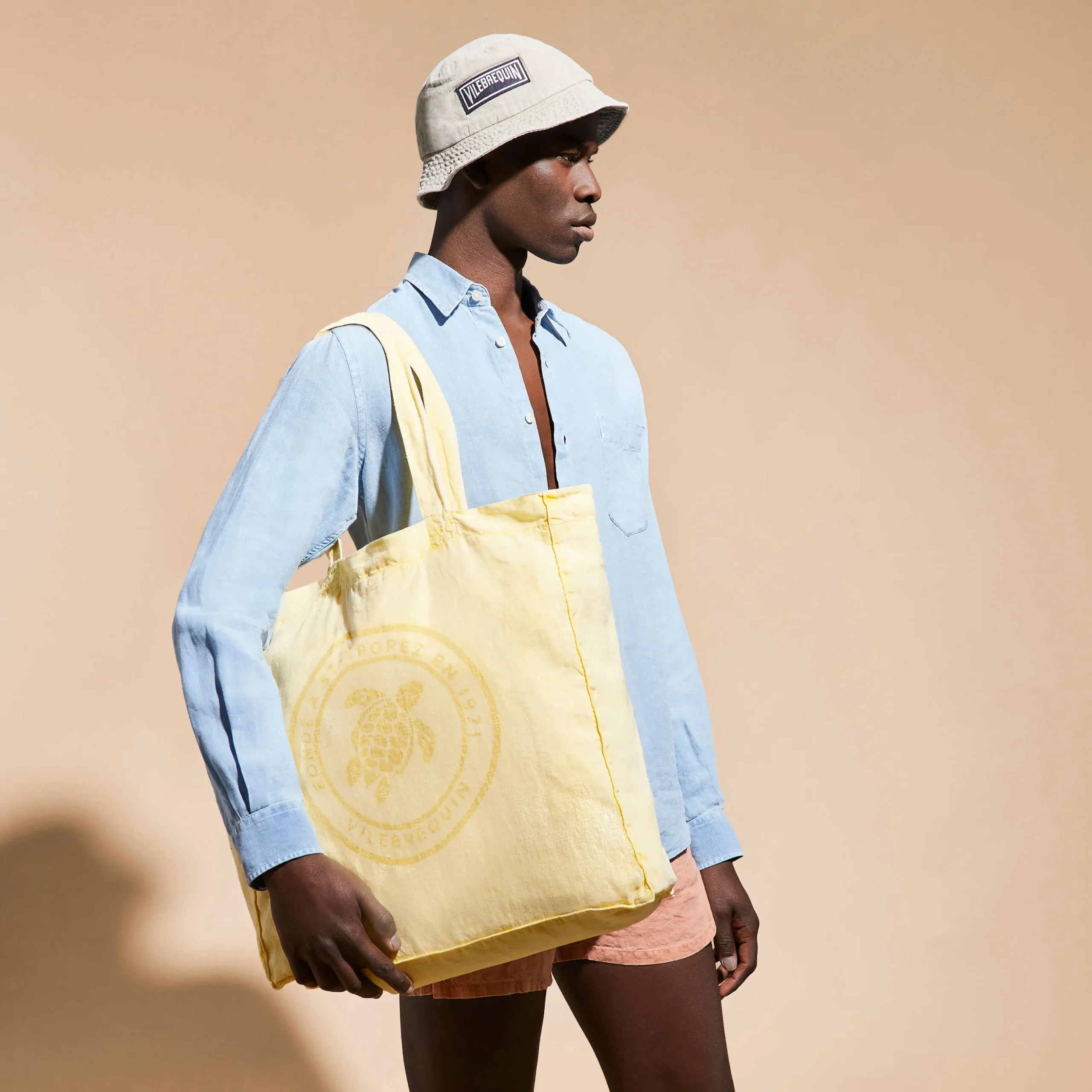 Store Vilebrequin Linen Turtle Unisex Tote Bag Mineral Dye Genet/Yellow