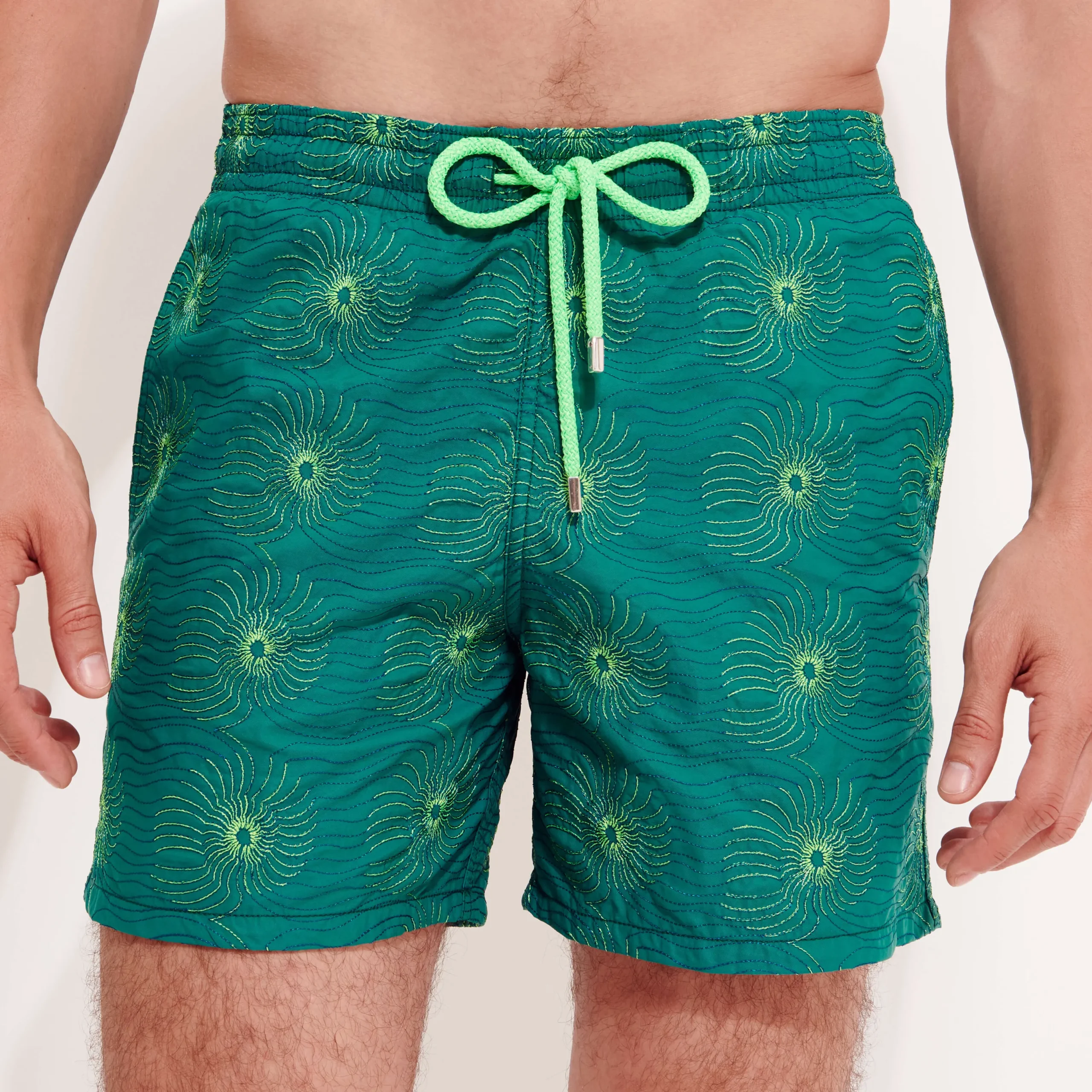 Discount Vilebrequin Men Embroidered Swim Trunks Hypno Shell - Limited Edition Linden/Green
