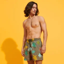 Shop Vilebrequin Men Swim Trunks Embroidered Ronde Tortues Multicolores - Limited Edition Olivier/Green