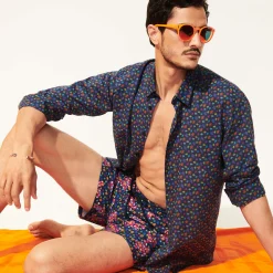 Shop Vilebrequin Men Swim Trunks Micro Macro Ronde Des Tortues Navy/Blue